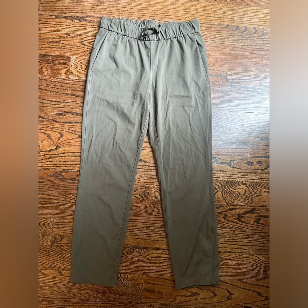 CRZ YOGA Womens 4-Way Stretch 7/8 Ankle Golf Pants size S/M olive green